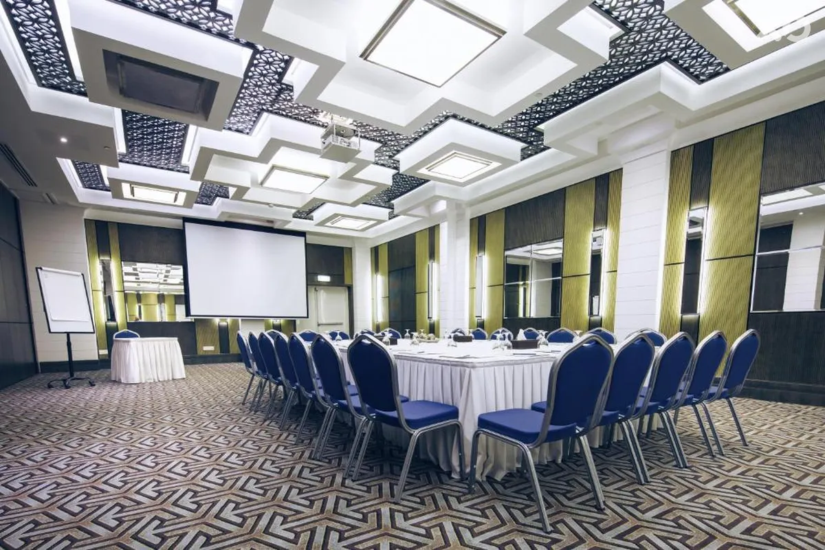 Ayla Bawadi Hotel & Mall