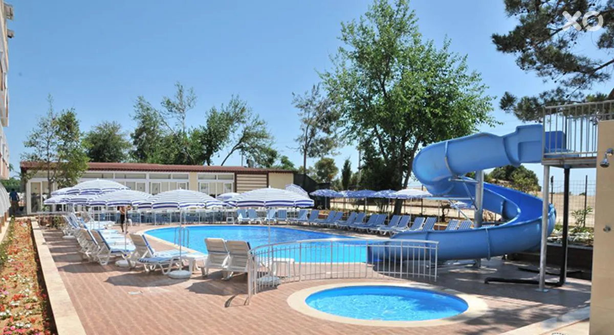 Aperion Beach Hotel