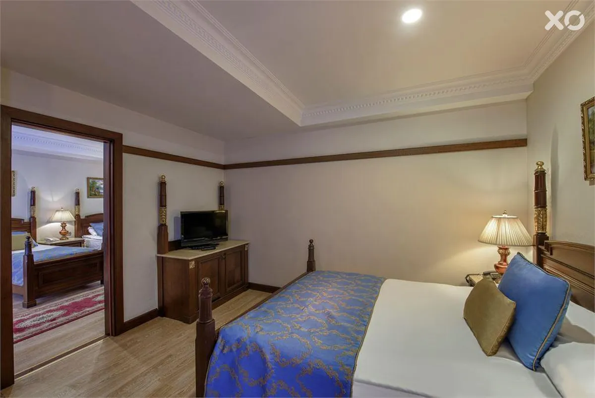 Delphin Palace