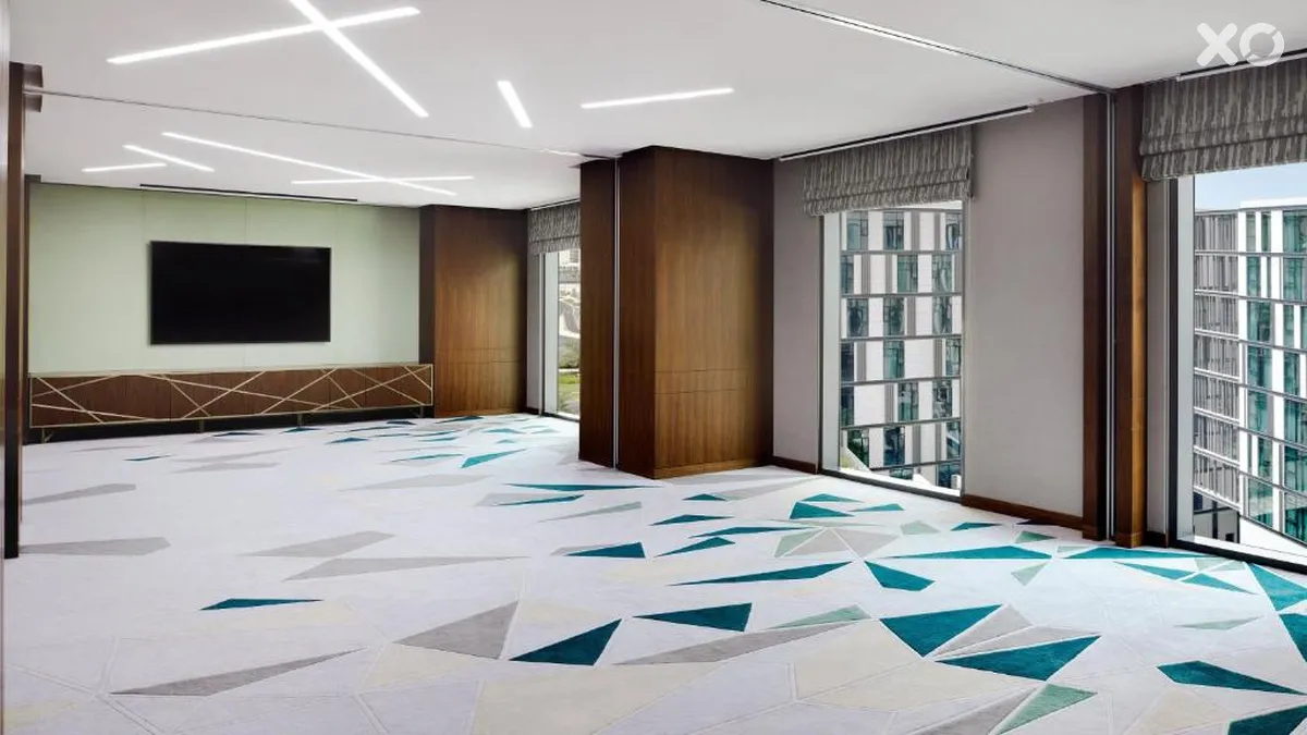 Holiday Inn Dubai Al Maktoum Airport