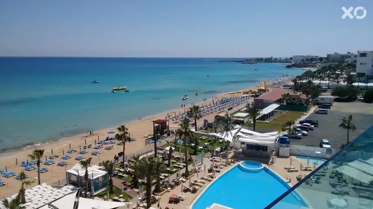 Vrissaki Beach Hotel