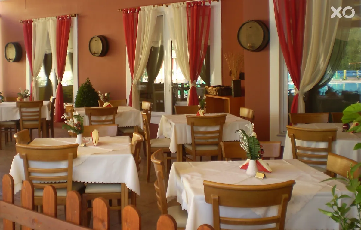 Damia Hotel