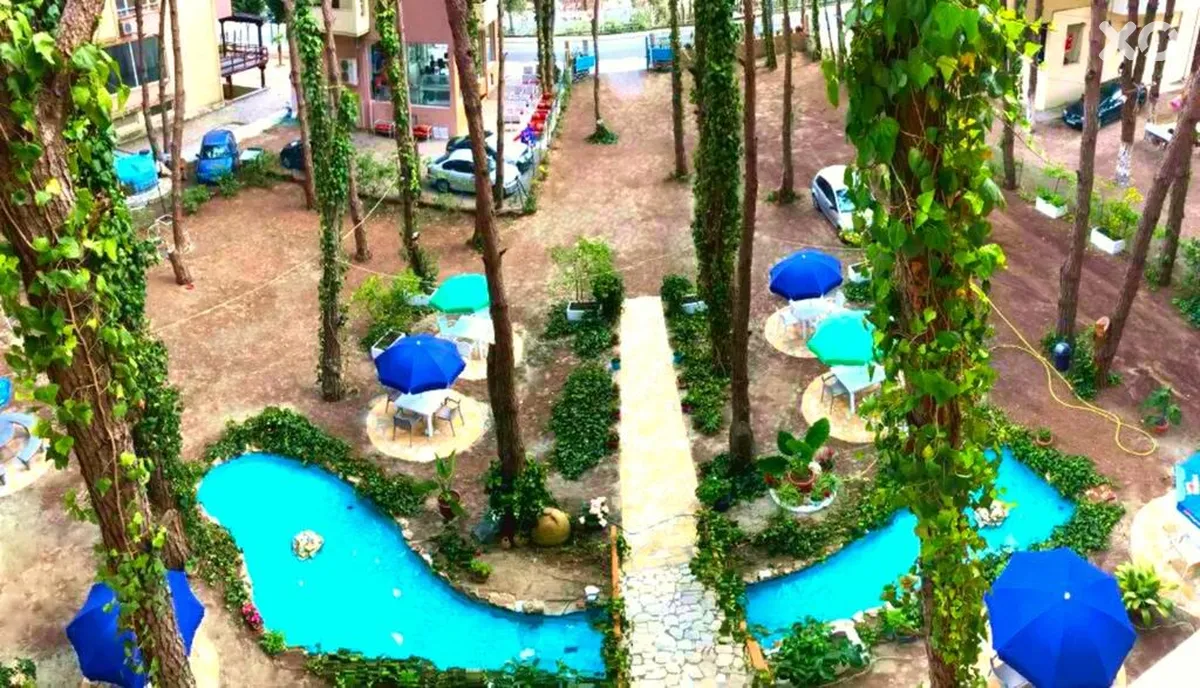Mali i Robit Hotel & Camping