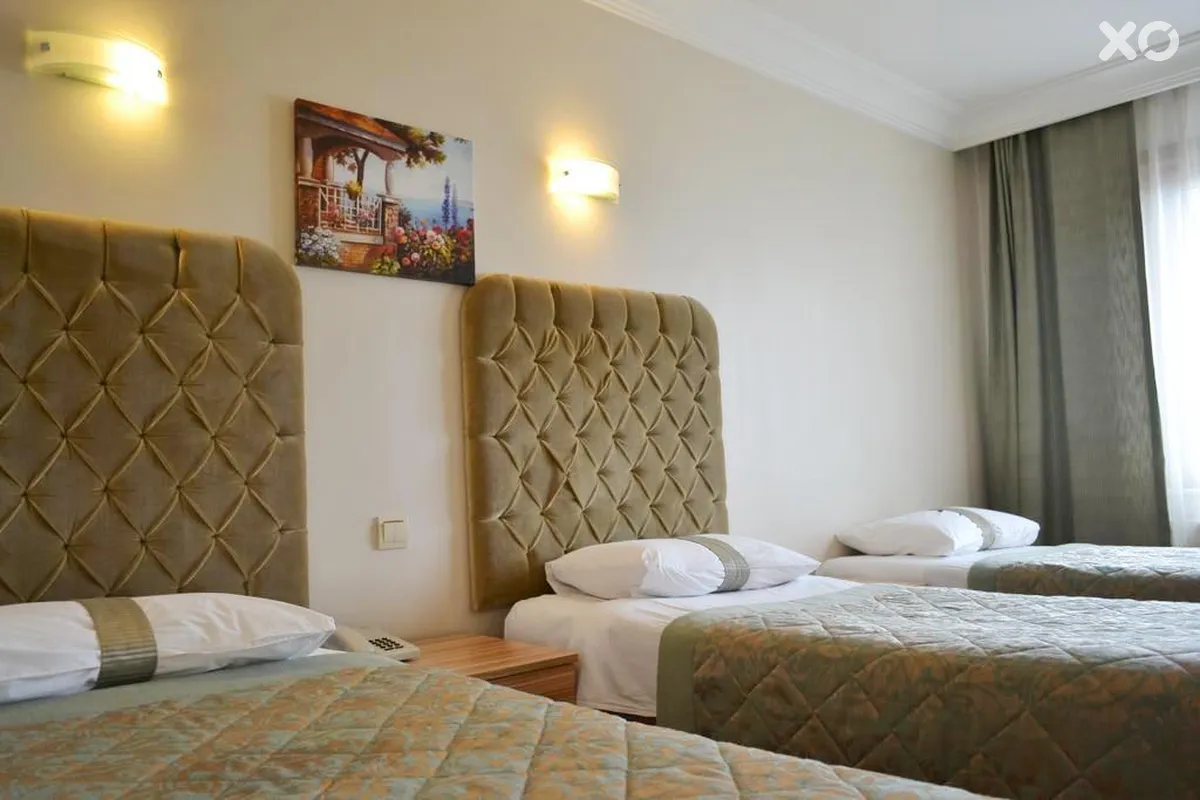 Grand Ant Hotel