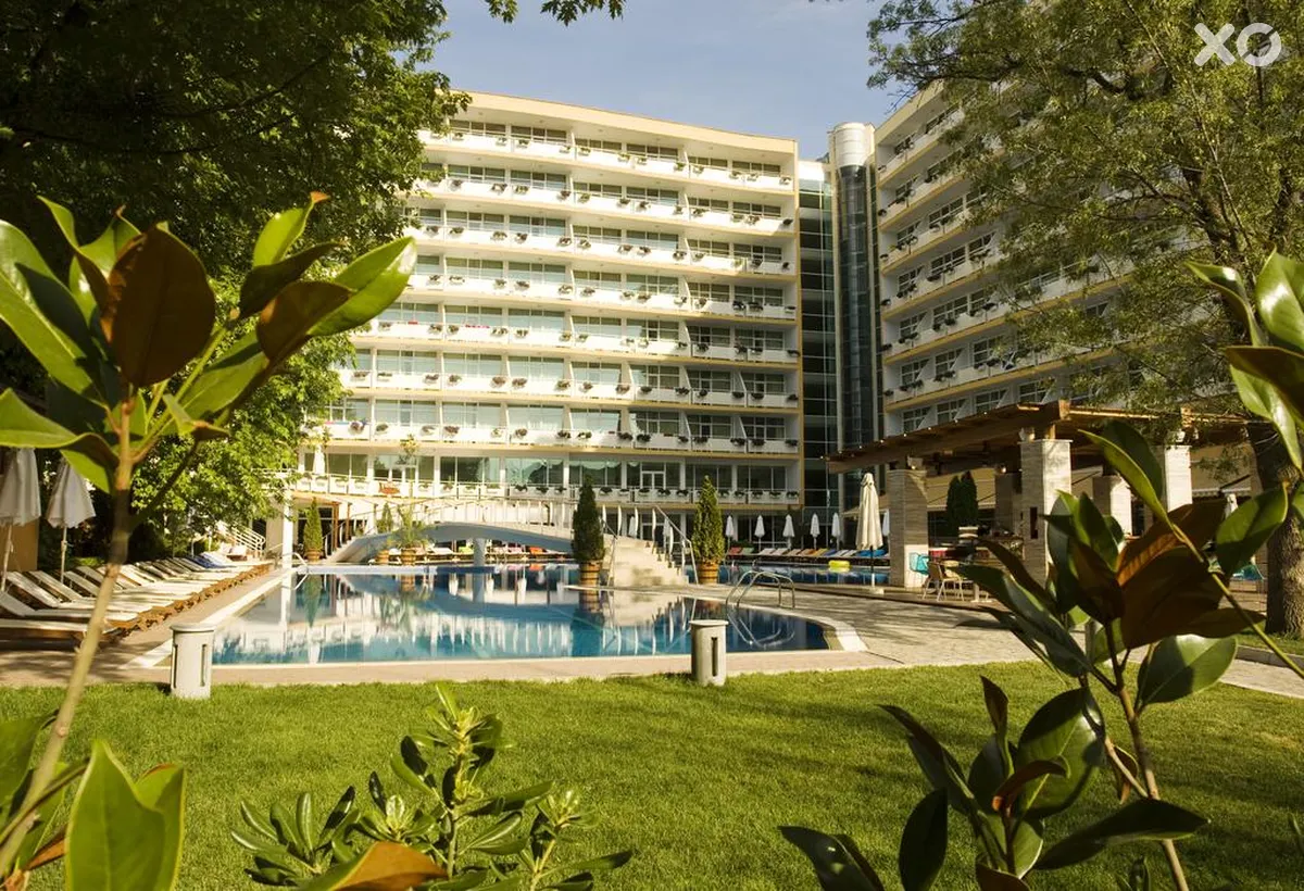Grand Hotel Nirvana