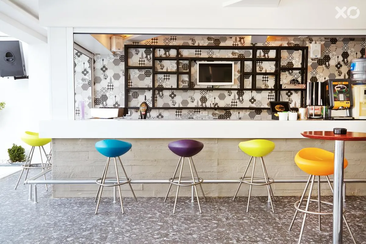 White City Beach Hotel