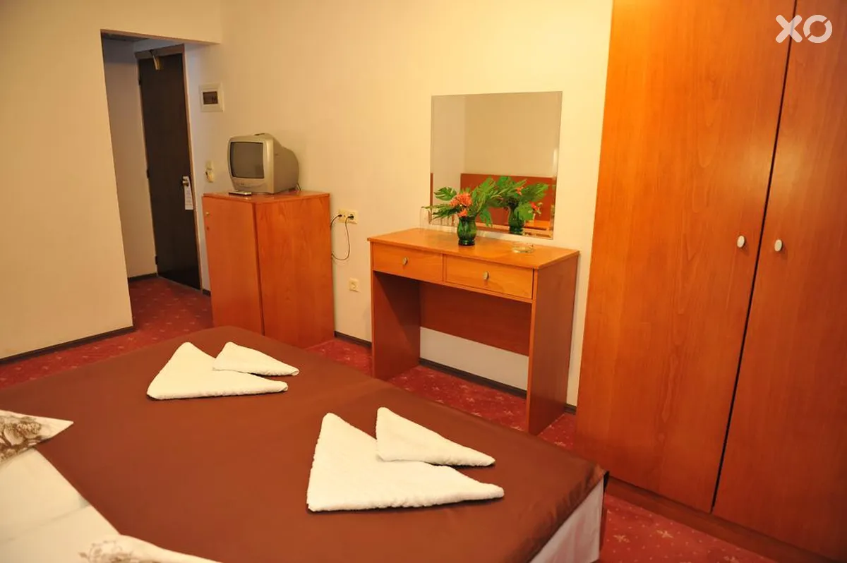 Heleni Beach Hotel