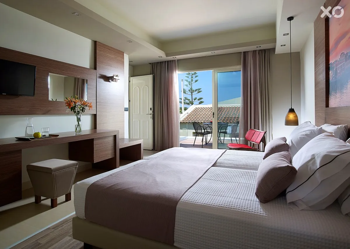 Elotis Suites Hotel