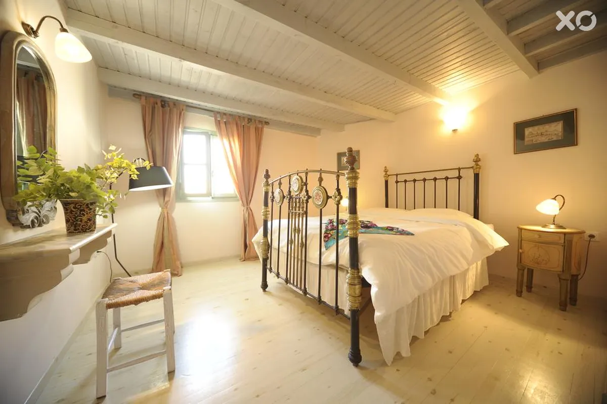 Mythos Suites Hotel