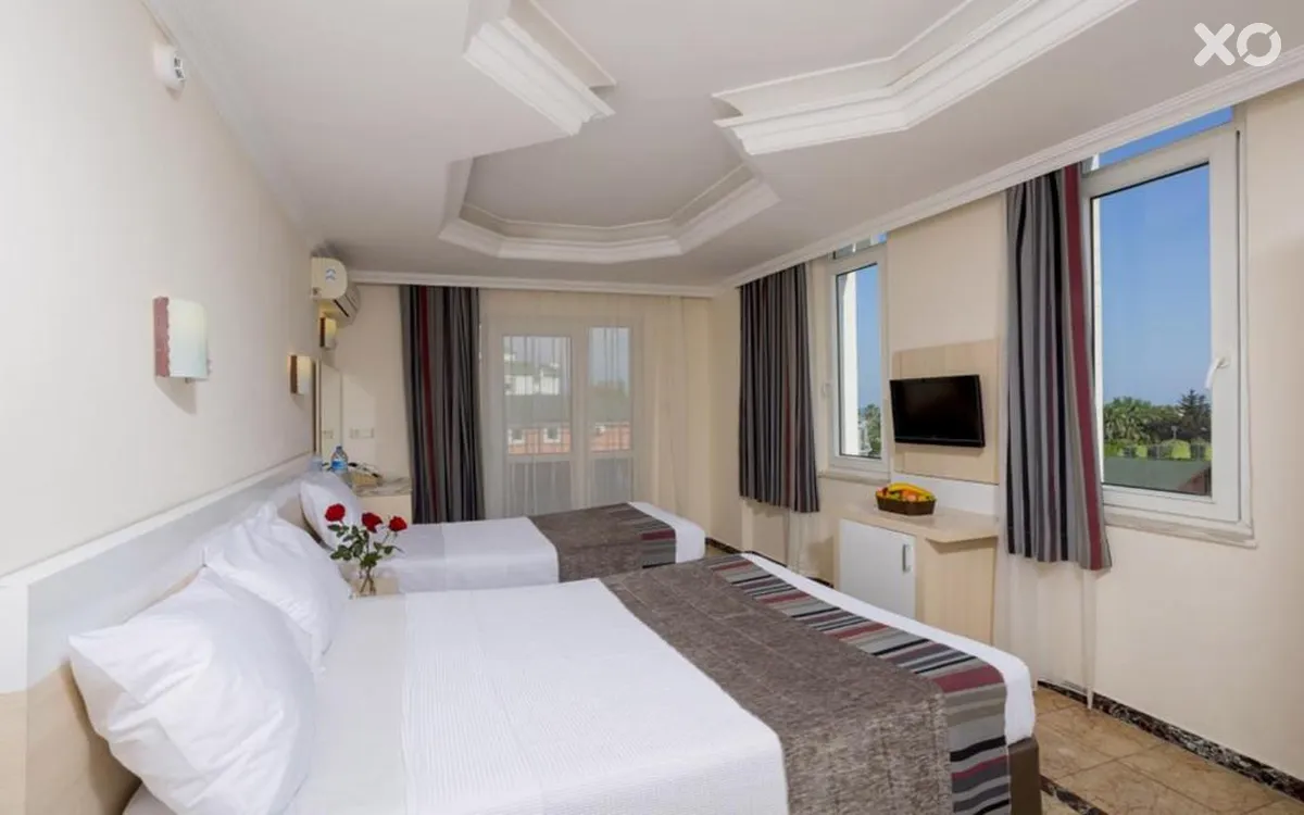 Clover Magic Garden Beach Hotel