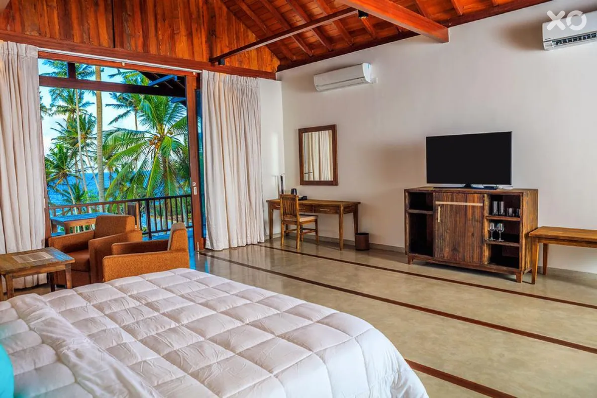 R Degrees Hotel