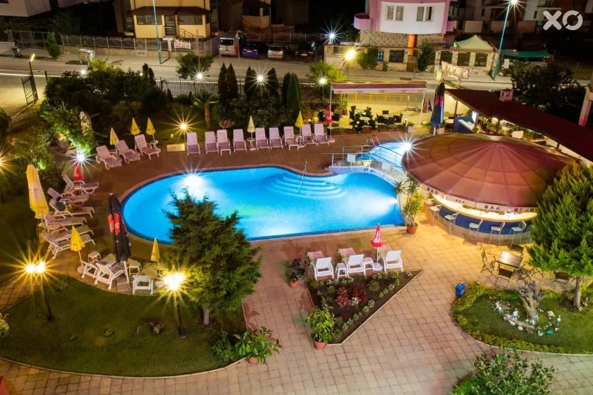 Sunny Hotel