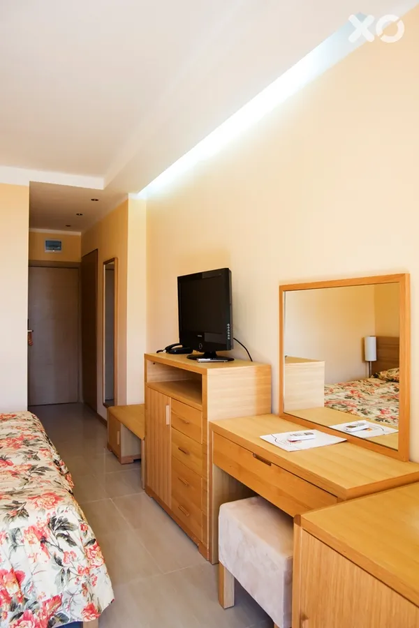 Oasis Park Hotel