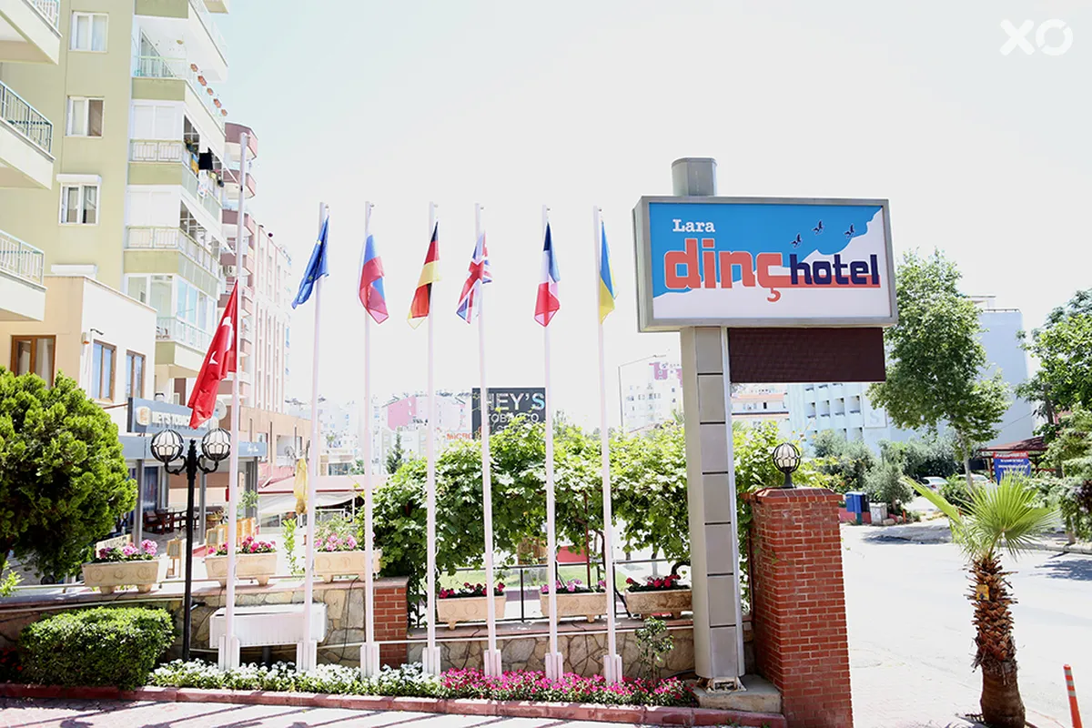 Lara Dinc Hotel