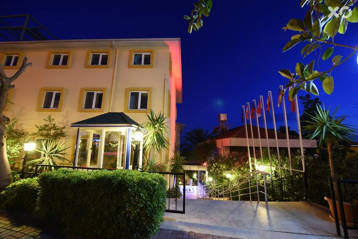 Muz Hotel