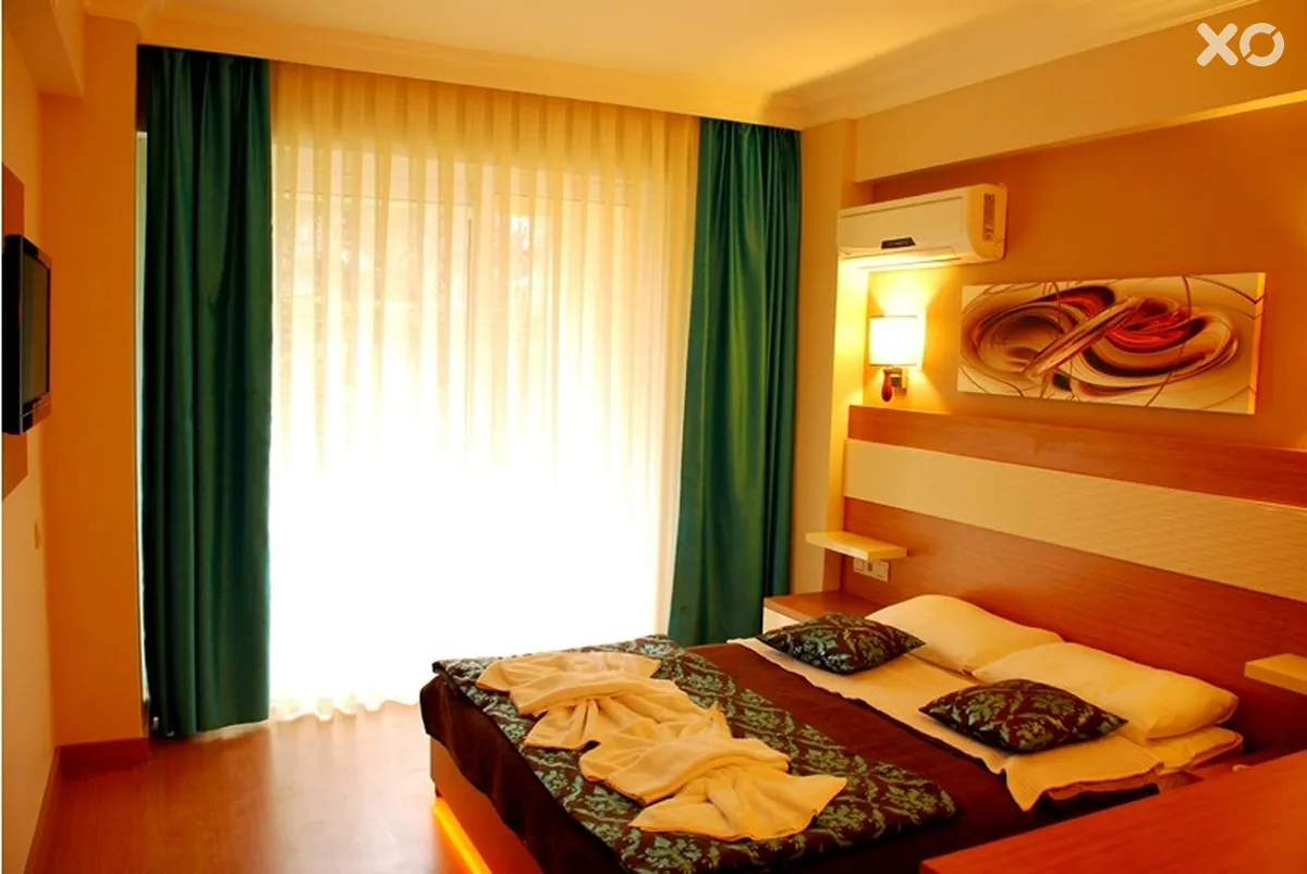 Flora Suites Hotel