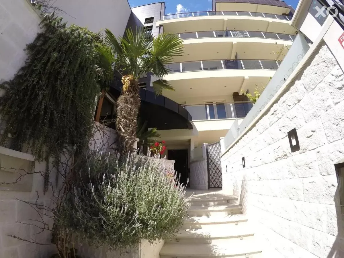 M Palace Villa