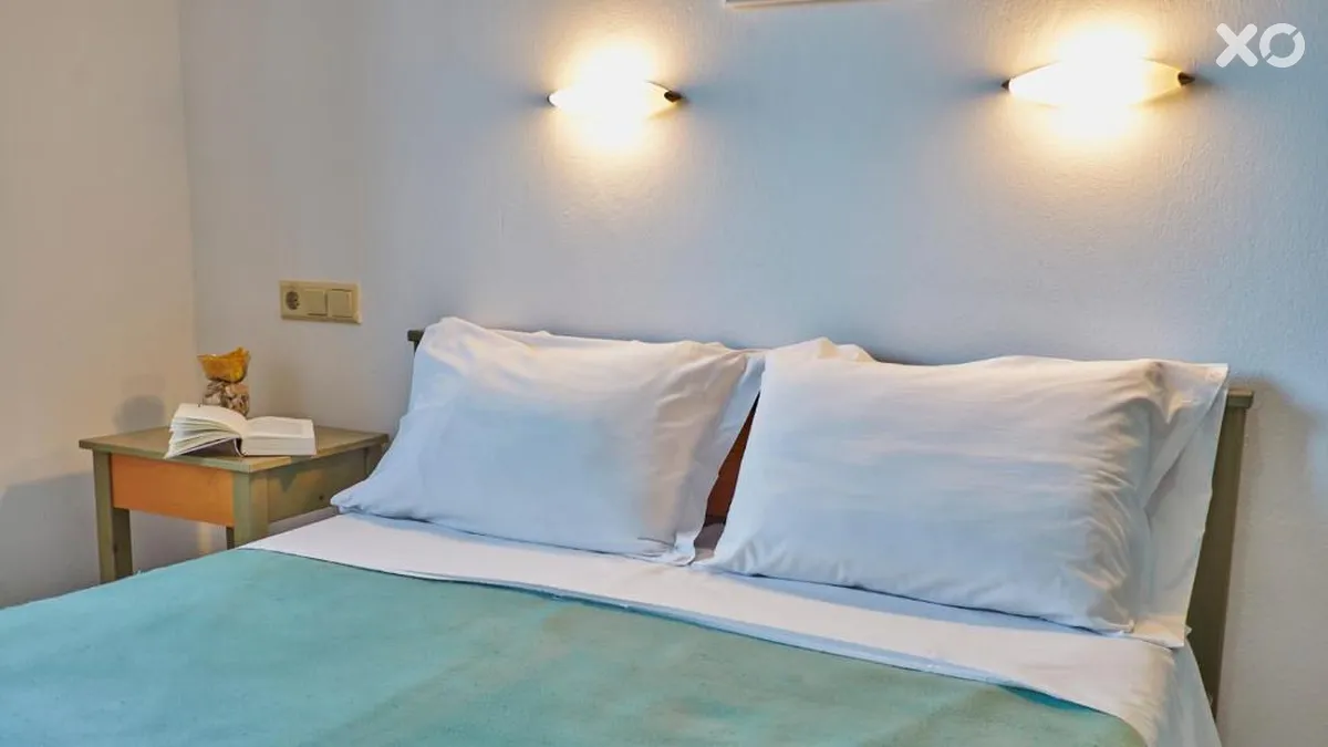 Dionysos Apartments & Studios