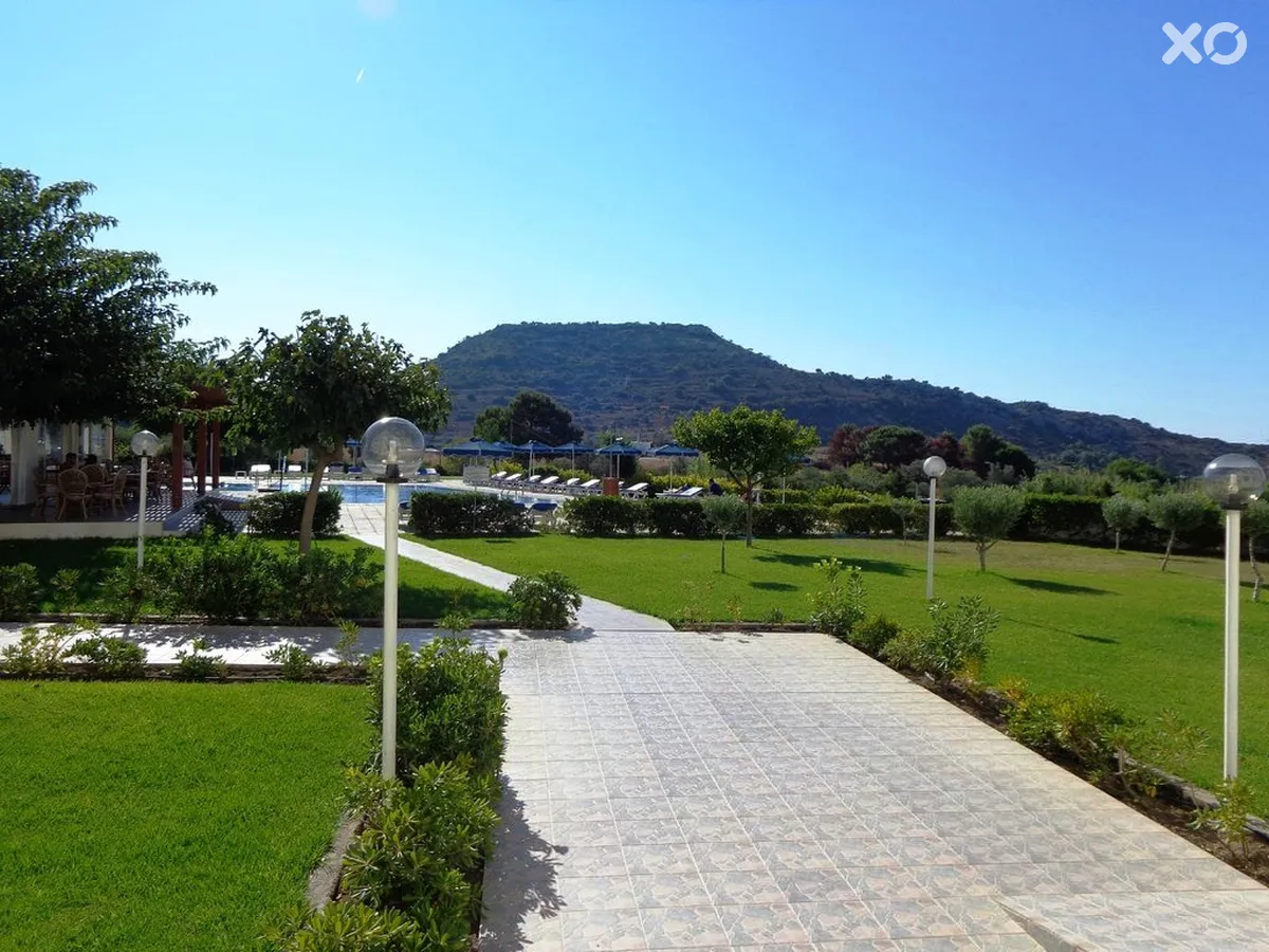 Zoes Hotel Studios