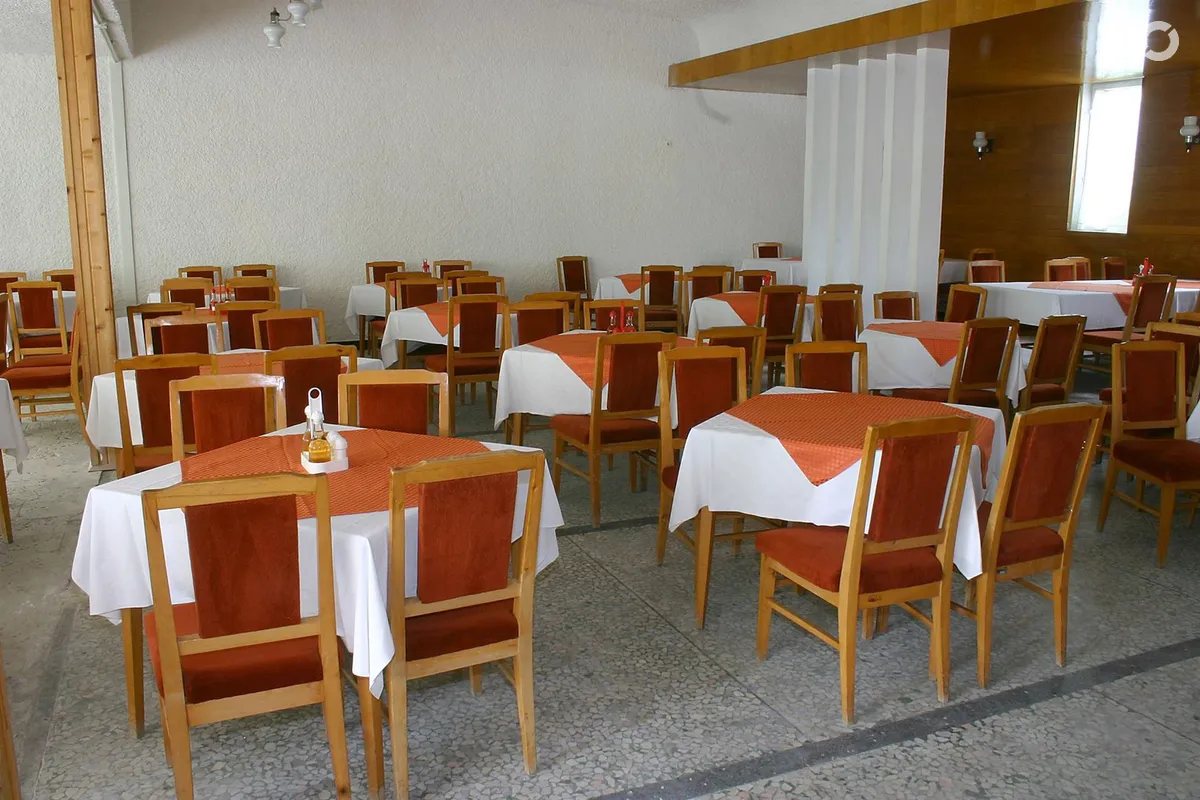 Vezhen Hotel
