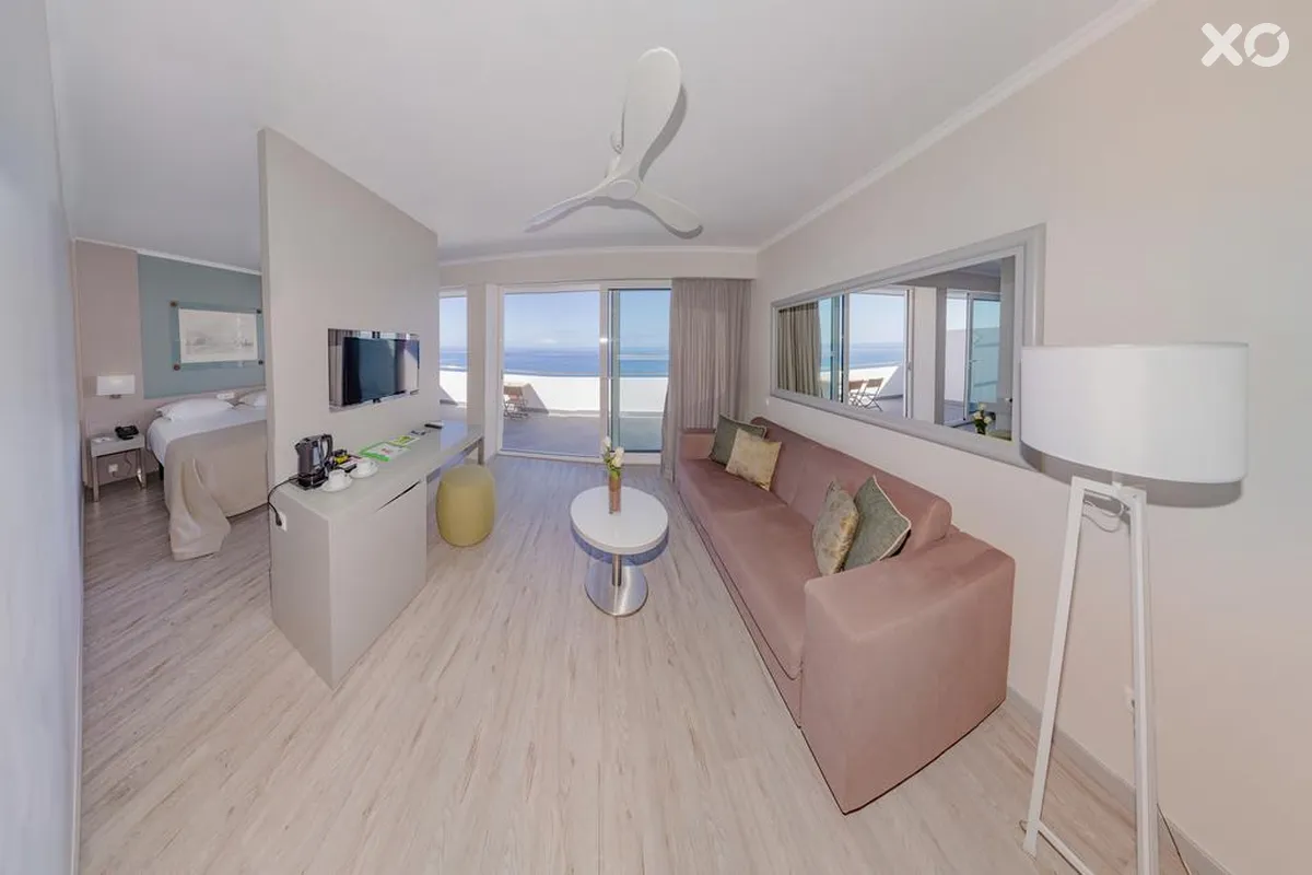 Orca Praia Hotel