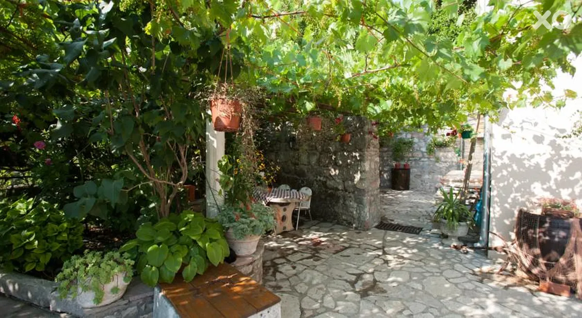 Serventi Villa