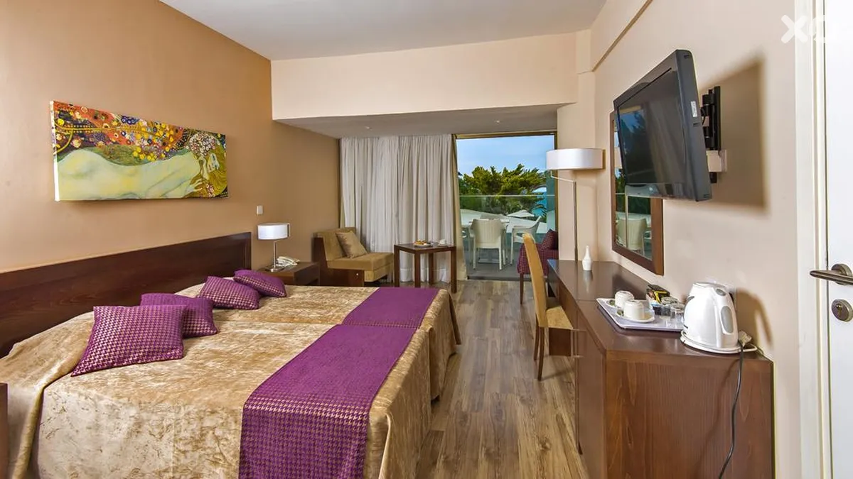 Crystal Springs Beach Hotel