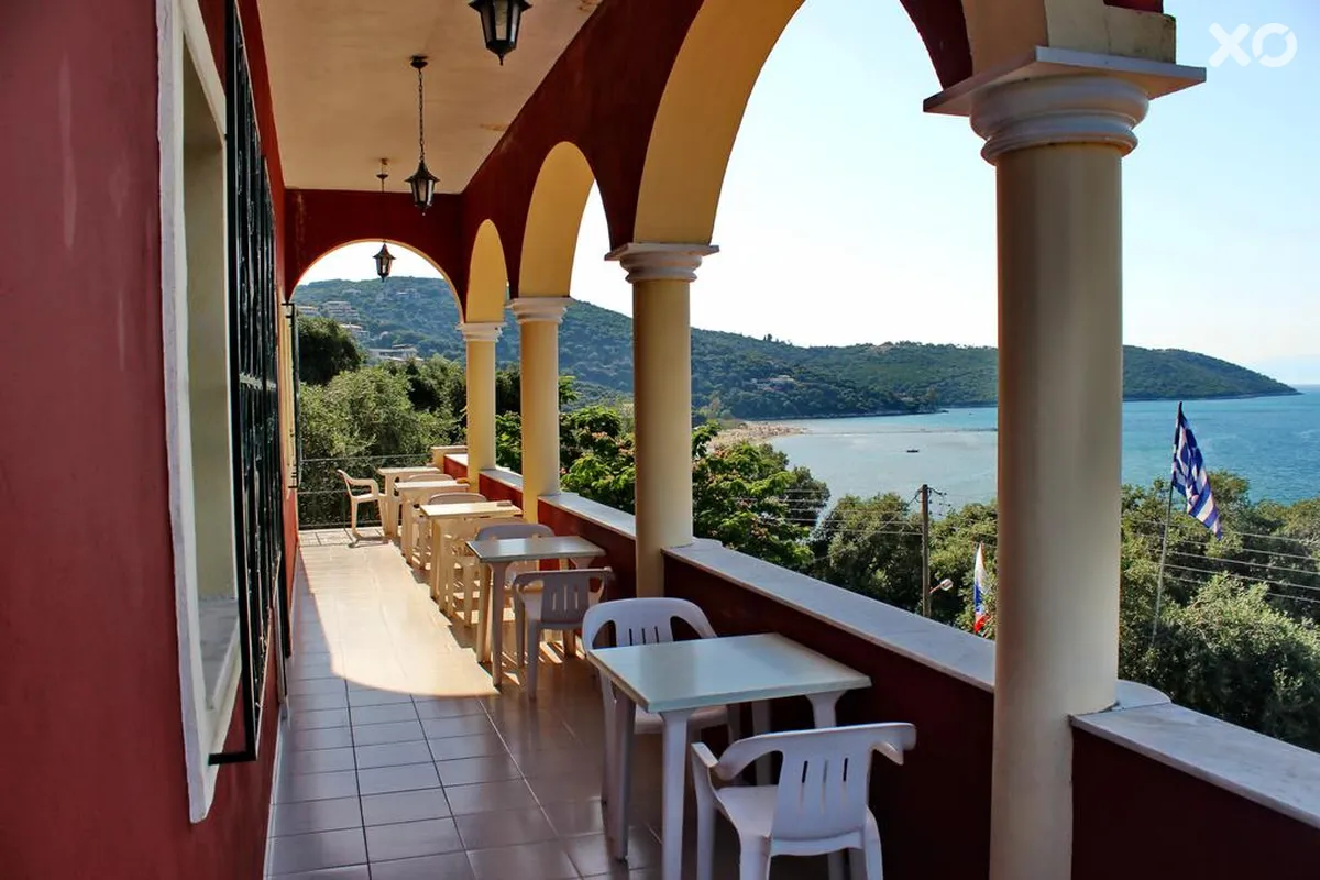 Apraos Bay Hotel