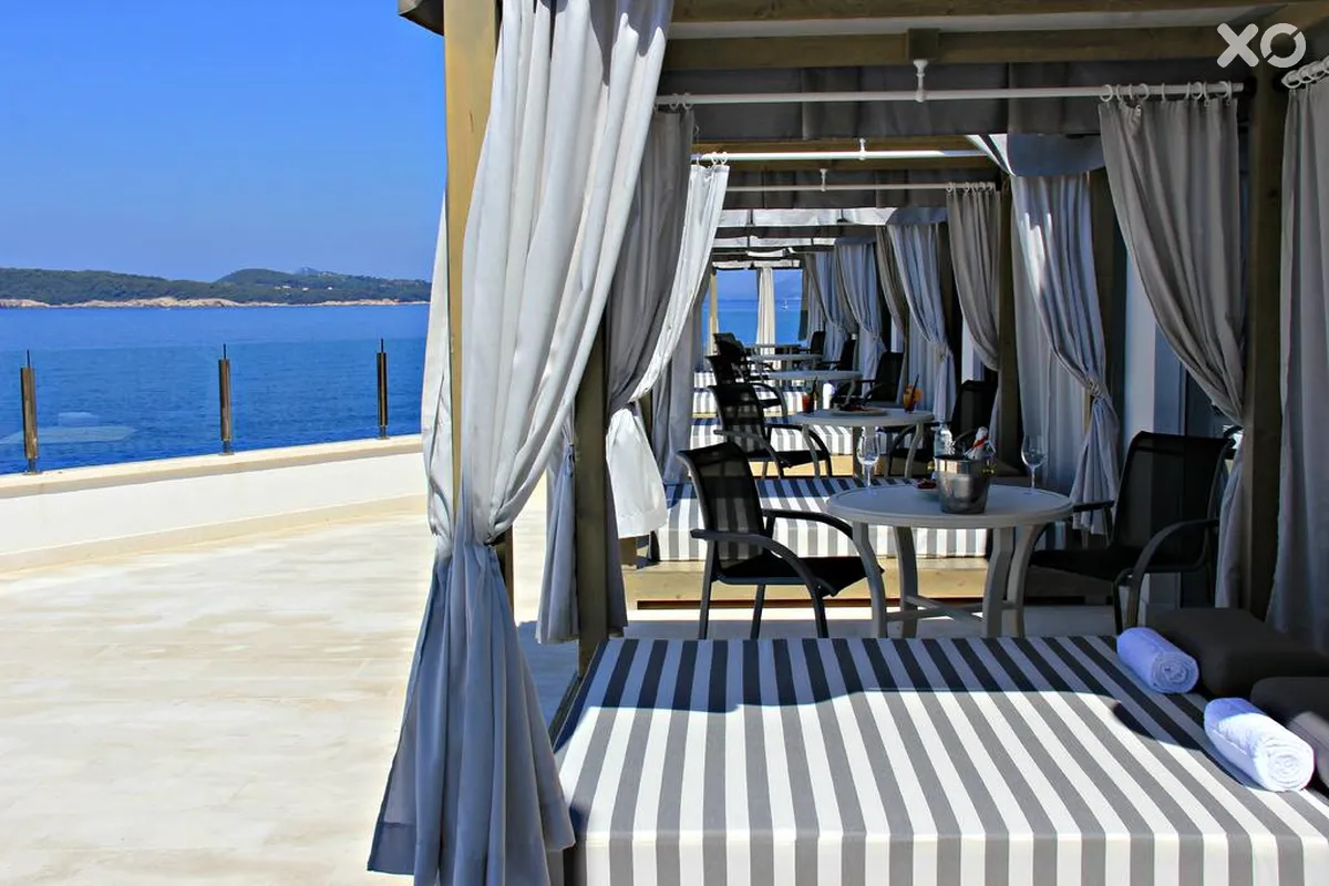 Royal Blue Hotel