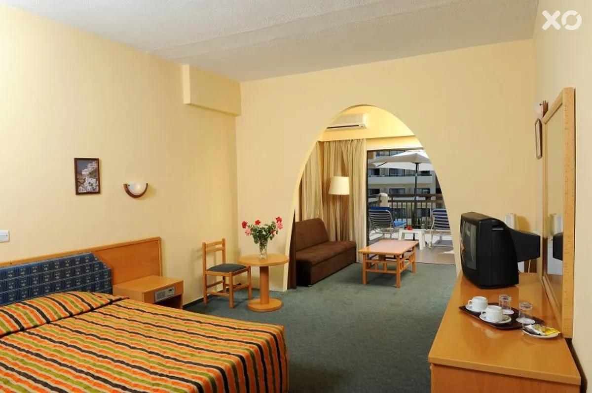 Anesis Hotel