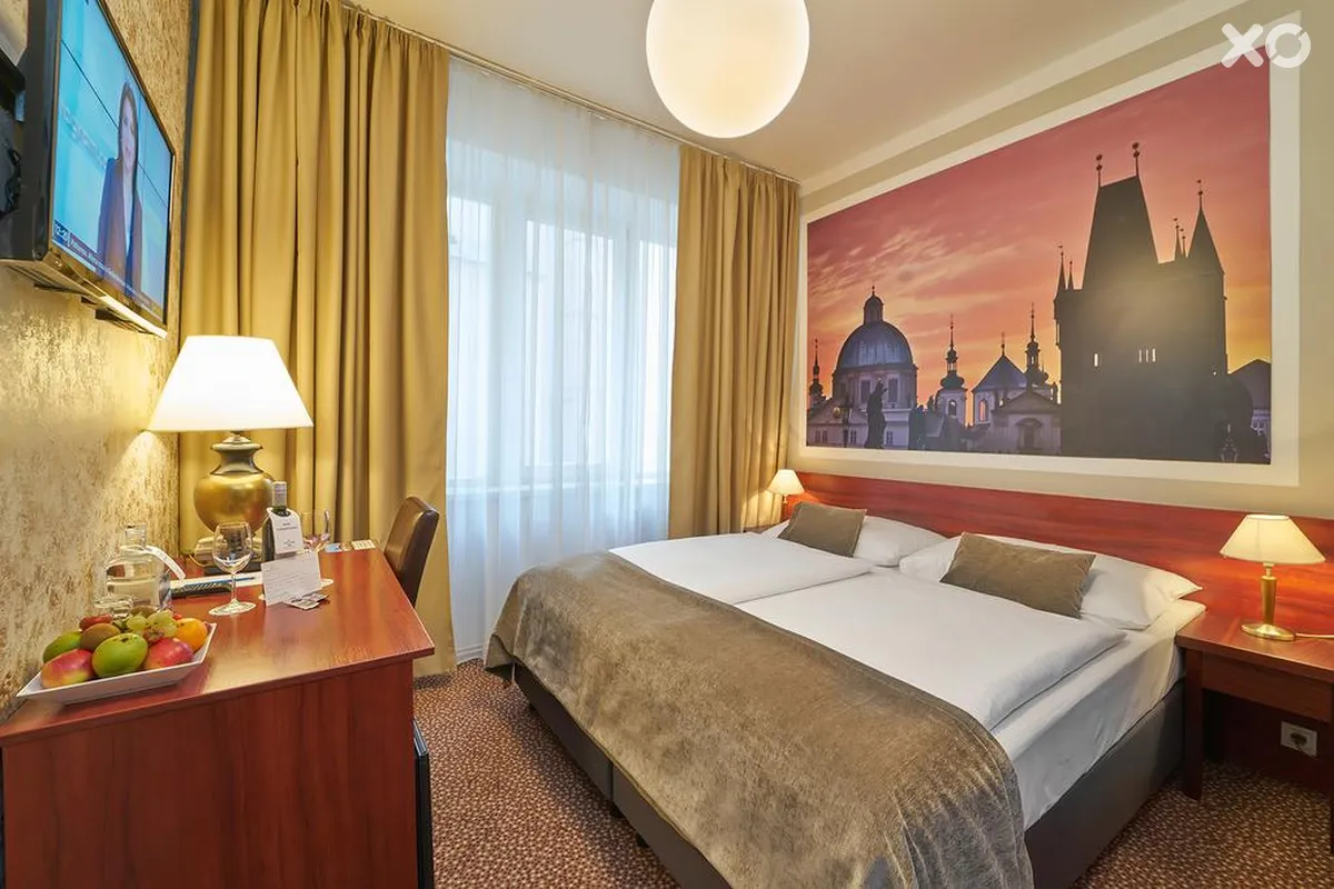 Metropolitan Old Town Hotel
