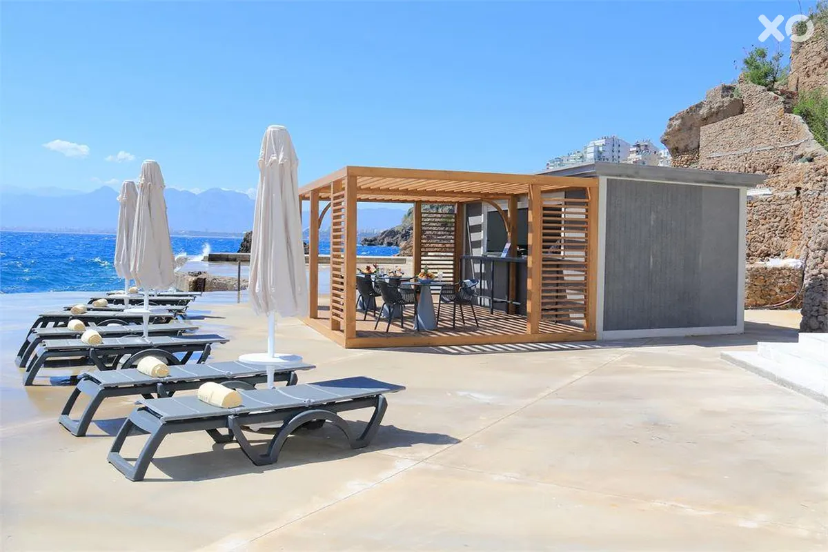 Akra Hotel