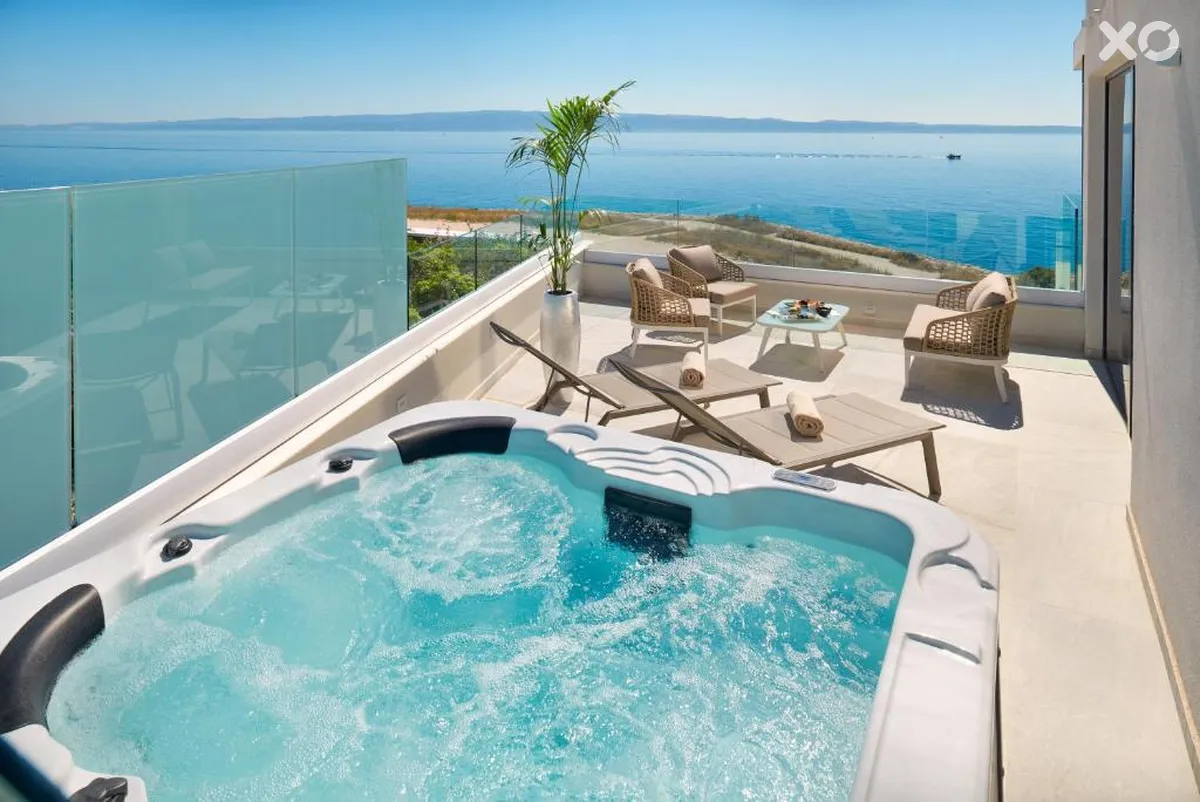 Amphora Hotel