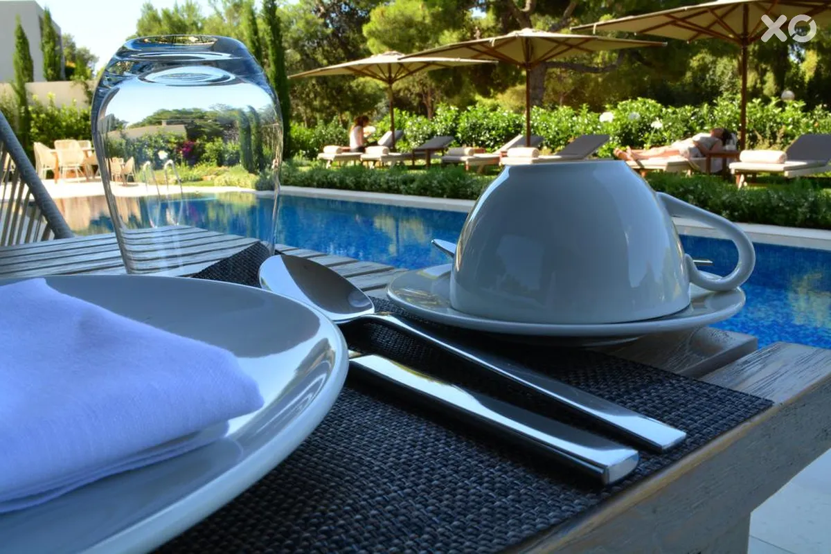 Somewhere Vouliagmeni