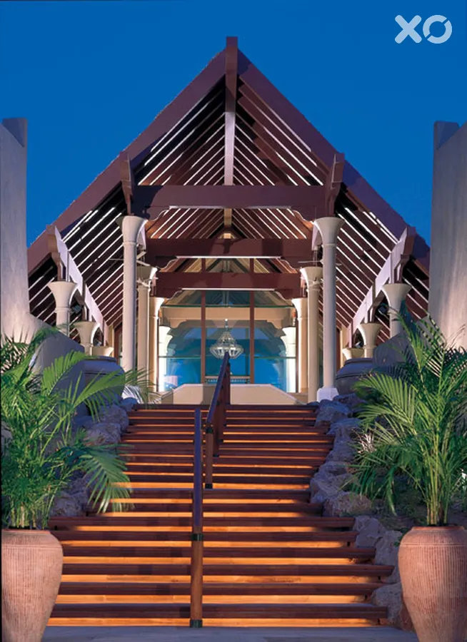 Jumeirah Beach Hotel & Beit Al Bahar Villas