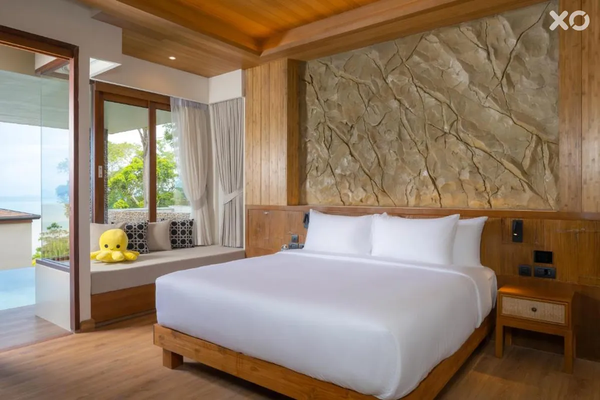 Sinae Phuket Luxury Hotel