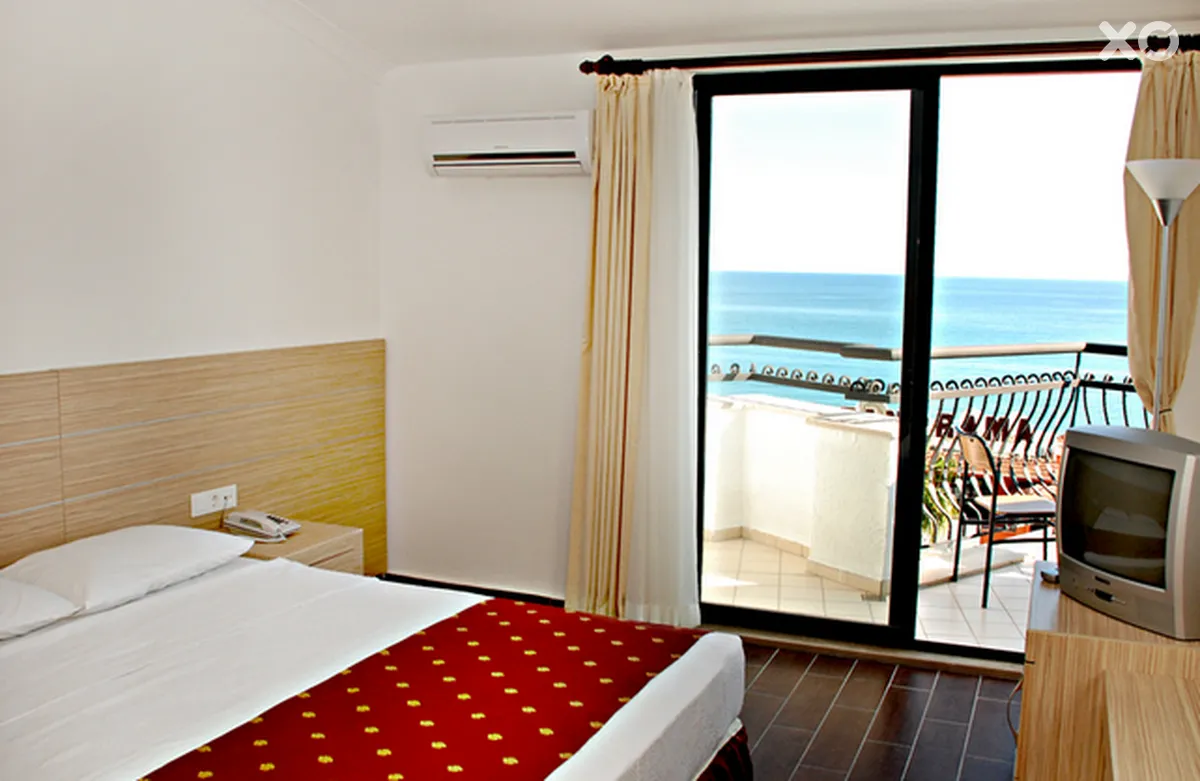 Boulevard Hotel