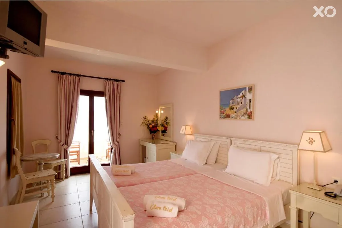 Clara Hotel