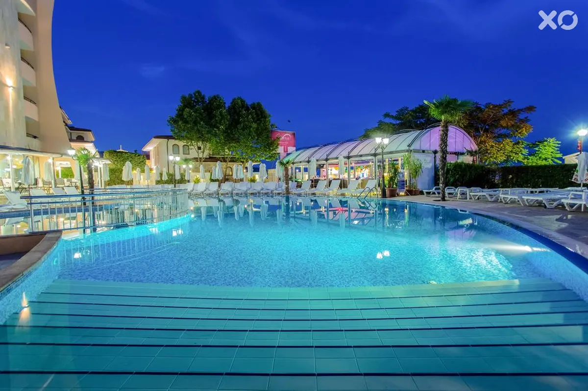Zenith Hotel