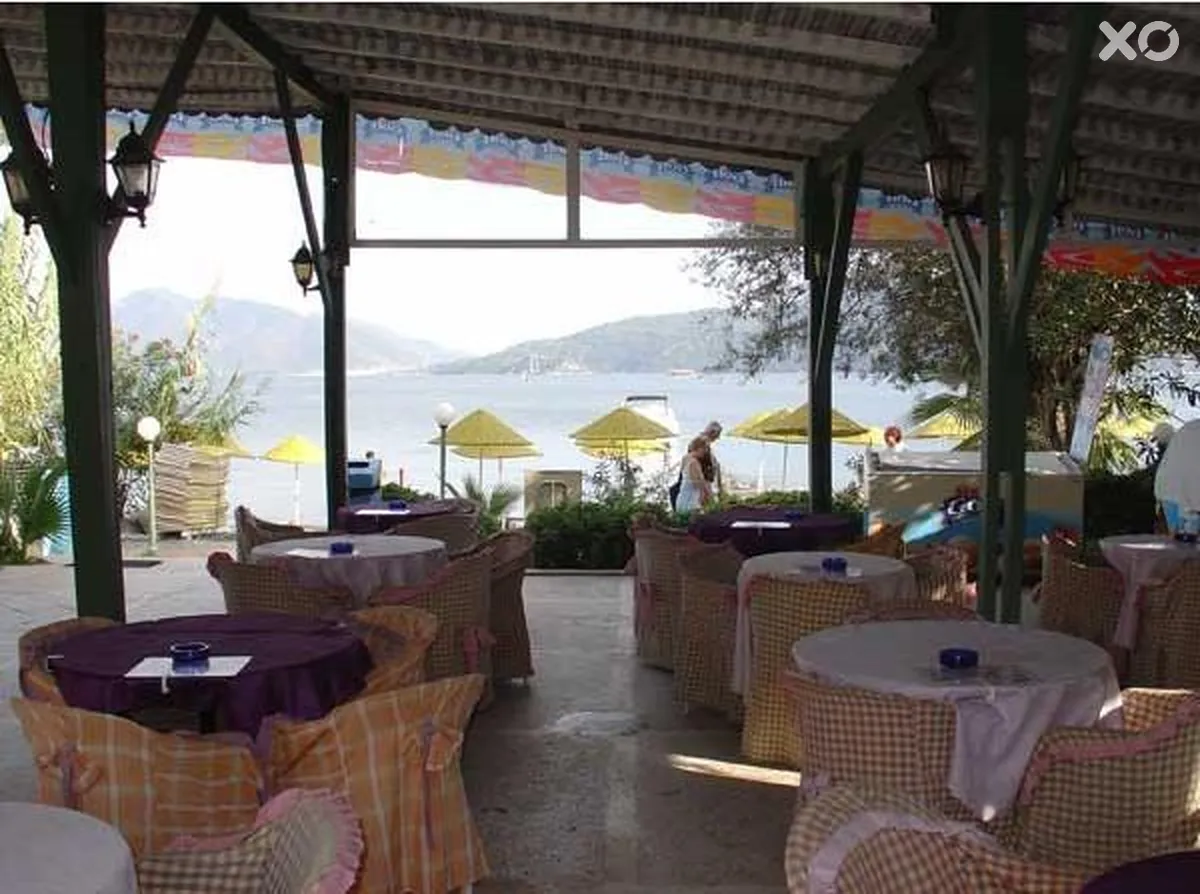 Amos Hotel