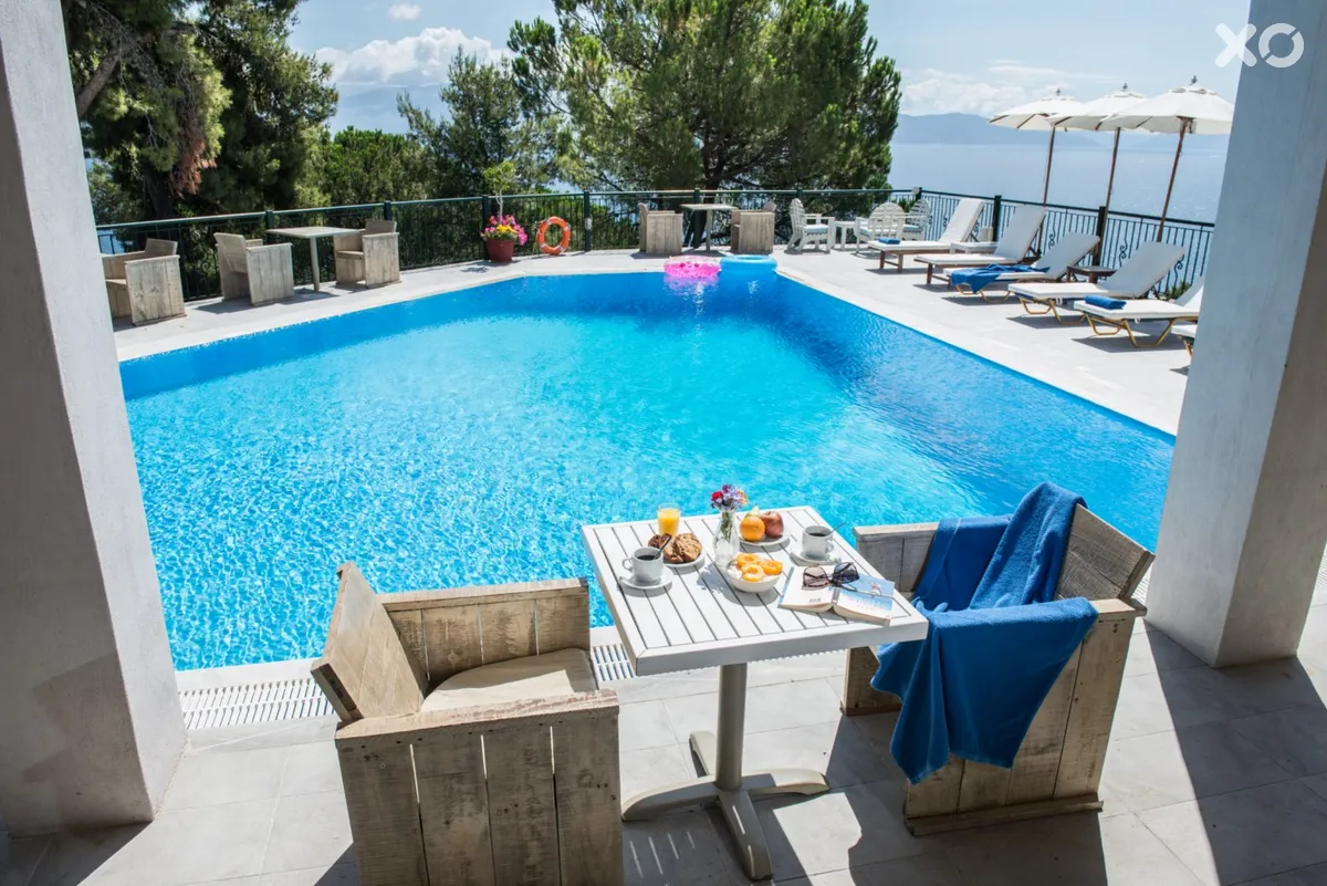 Aliki Hotel