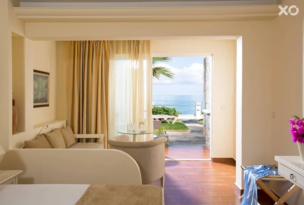 Alexander Beach Hotel & Village