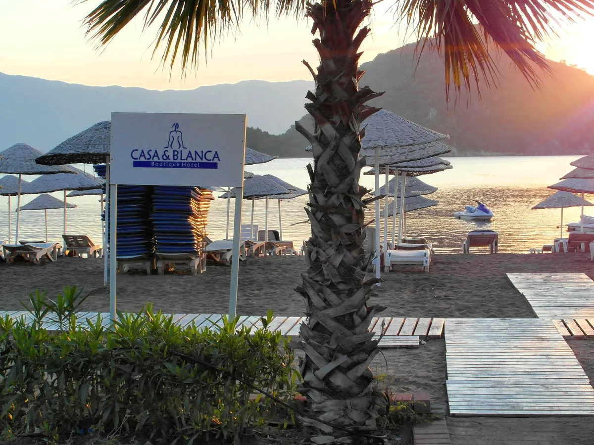 Casa Blanca Beach Hotel