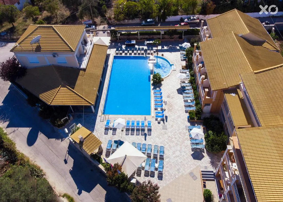 Kavos Plaza Hotel
