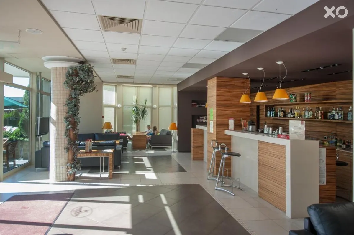 Jeravi Hotel