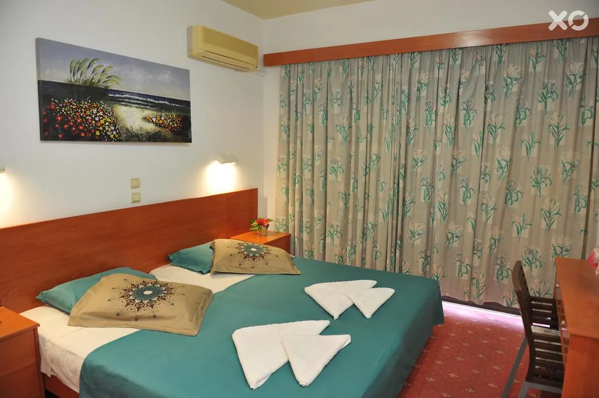 Heleni Beach Hotel