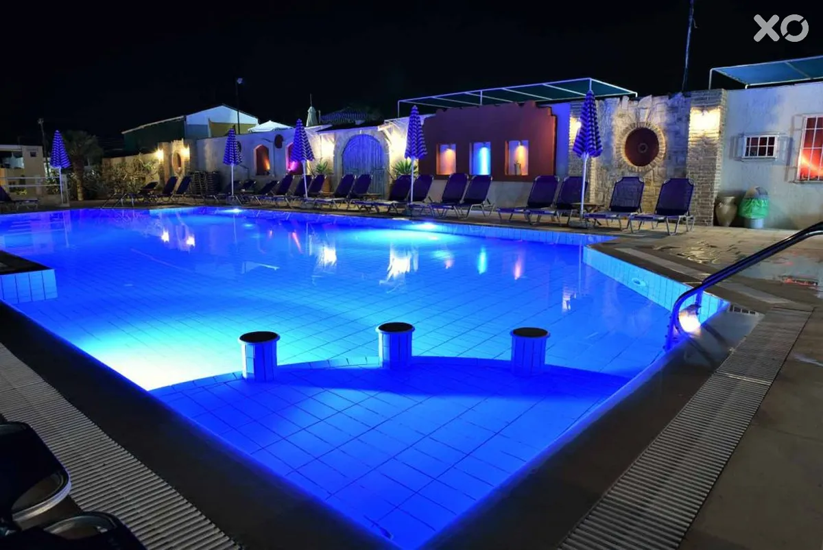 Golden Bay Studios & Apartments