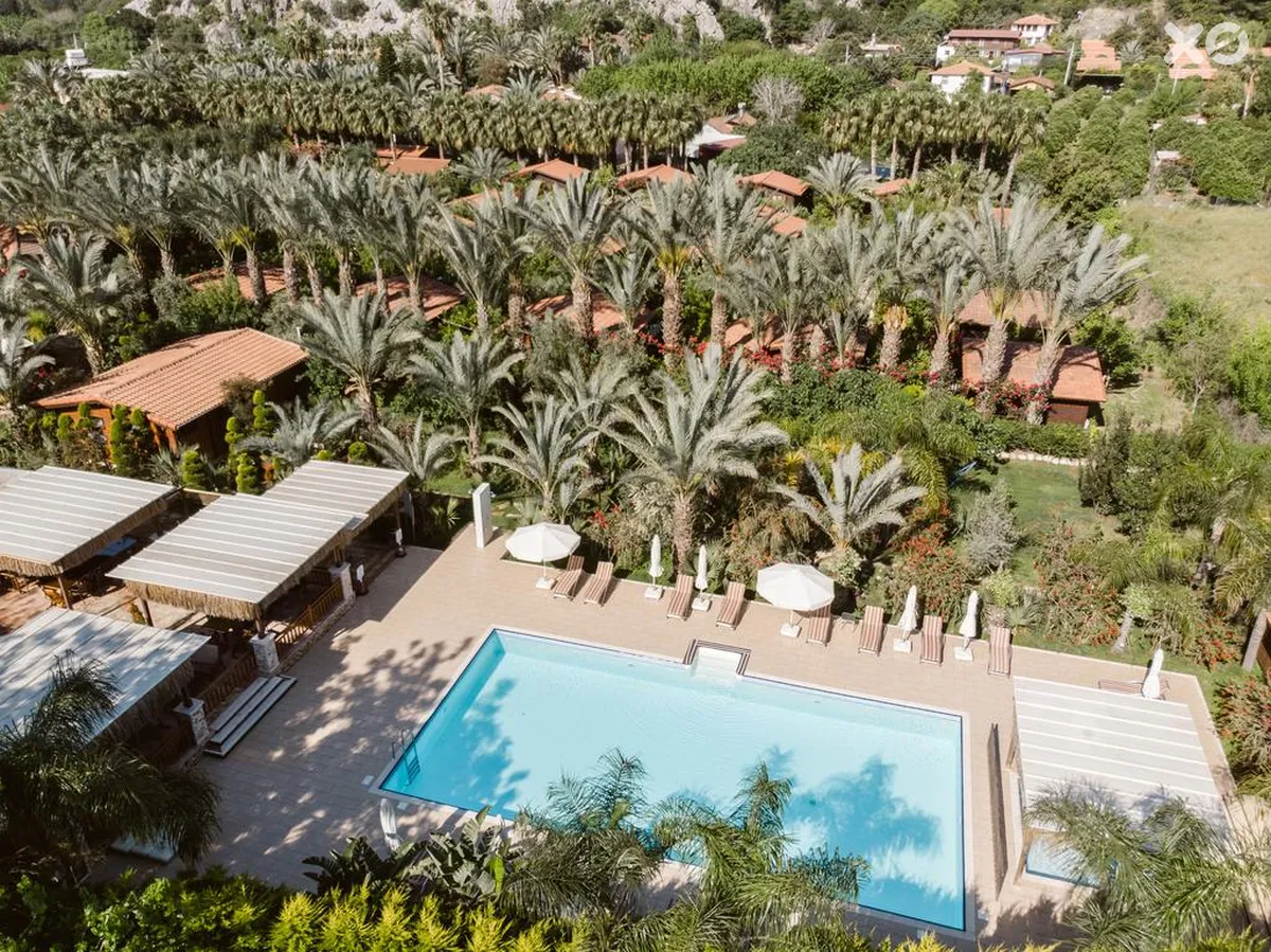 Azur Hotel