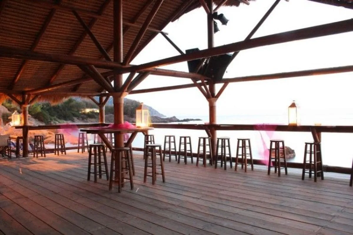 Alexander Beach Hotel