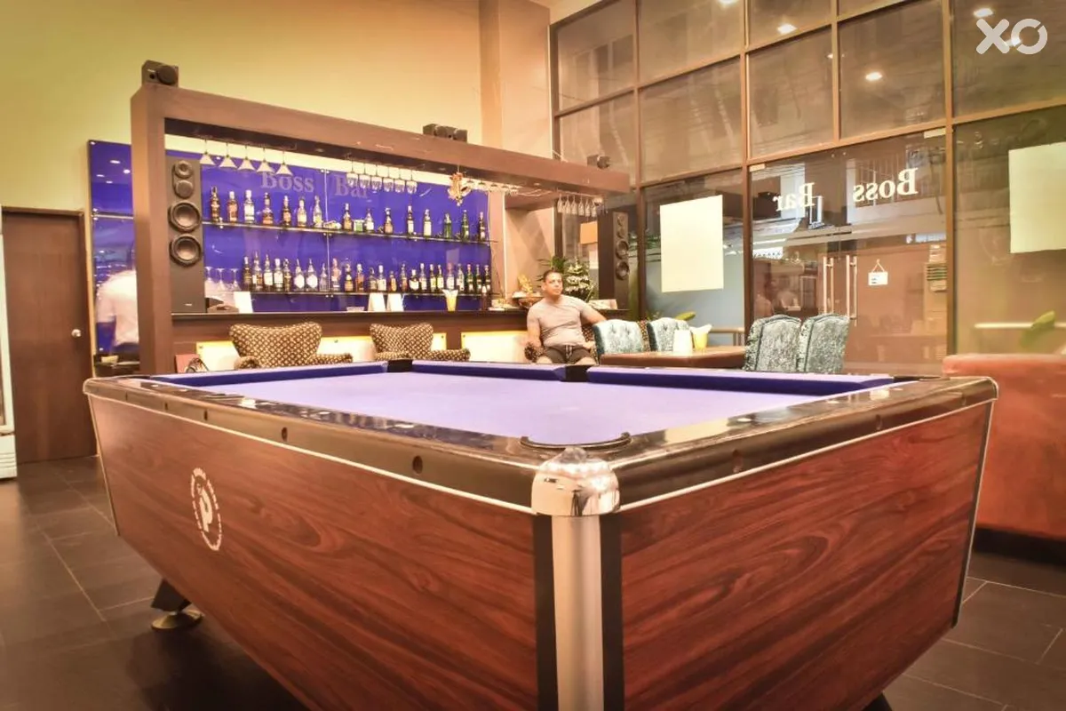 Boss Suites Nana Hotel